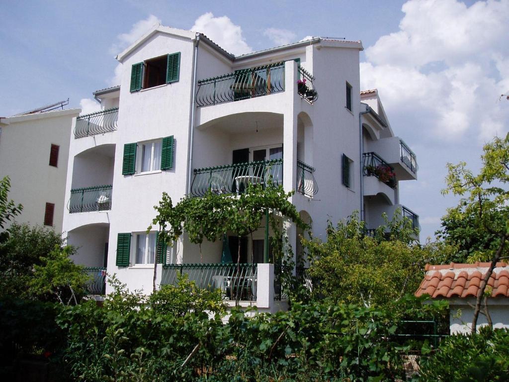 Apartments Nada Водице Екстериор снимка